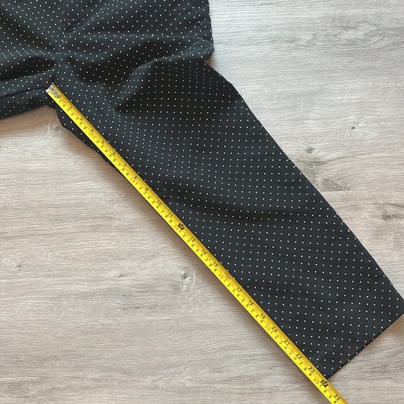 Old Navy Black and White Polka Dot Harper Cropped Pants - Picture 5 of 7